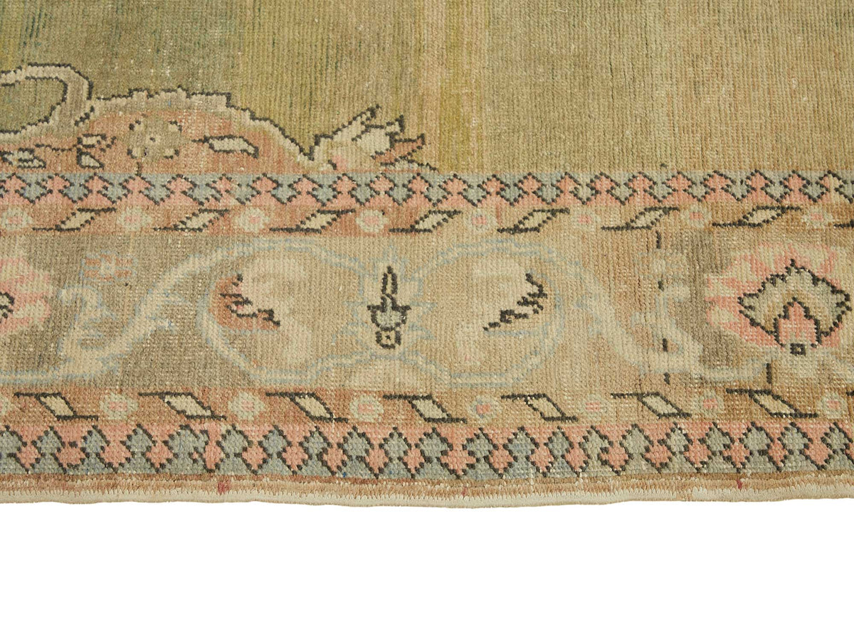 Rusvo Yeşil Bej Madalyon Desenli Vintage Yün Halı 200x310 cm – farklı açı
