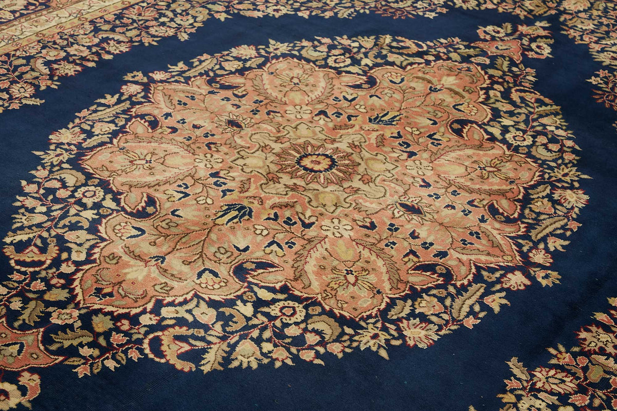 Rusvo Vintage Lacivert Bej Madalyon Desenli El Dokuma Halı 290x395 cm – mekânda kullanım