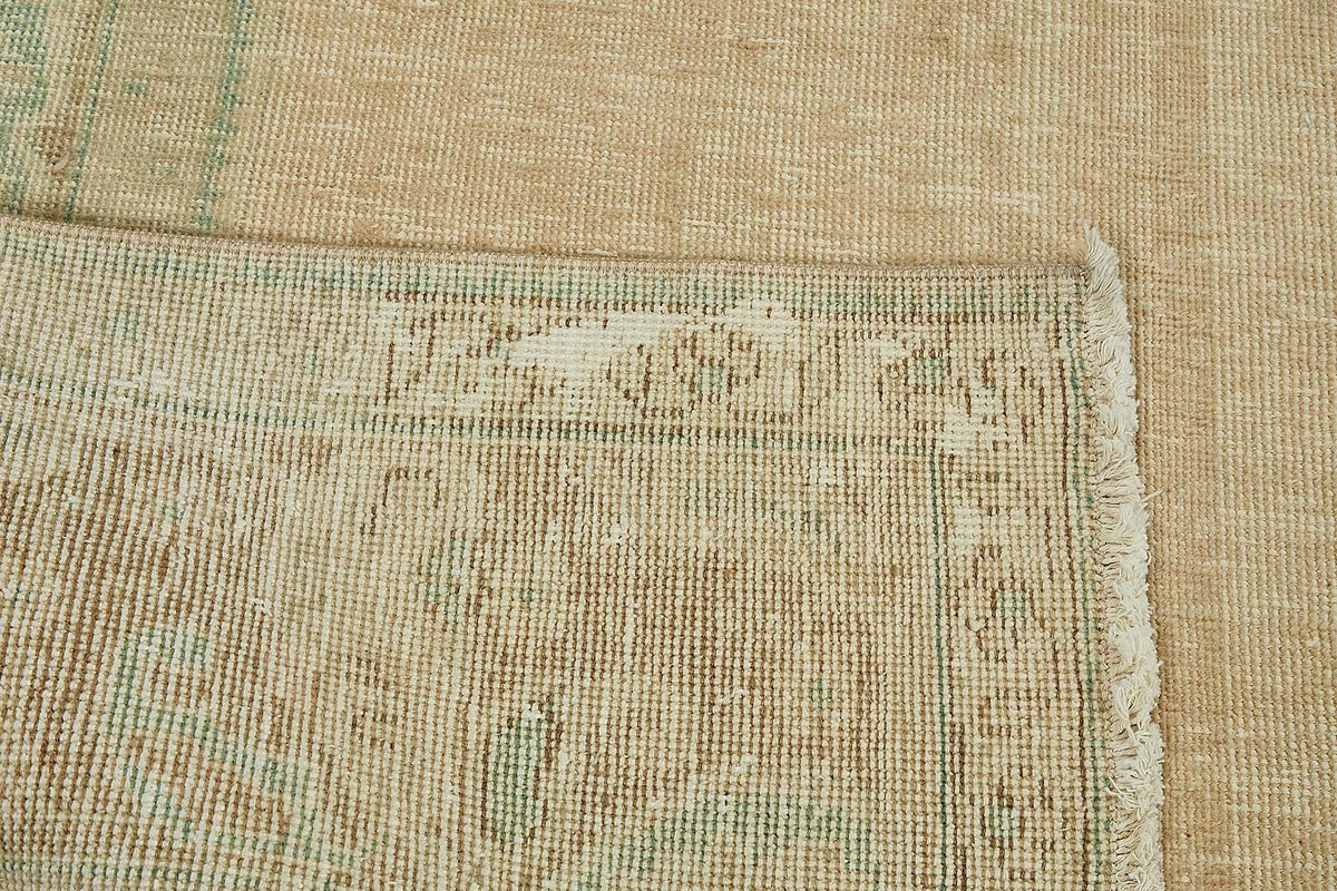 Rusvo Bej Turkuaz Madalyon Desenli Klasik El Dokuma Halı 274x385 cm – arka yüz görünümü