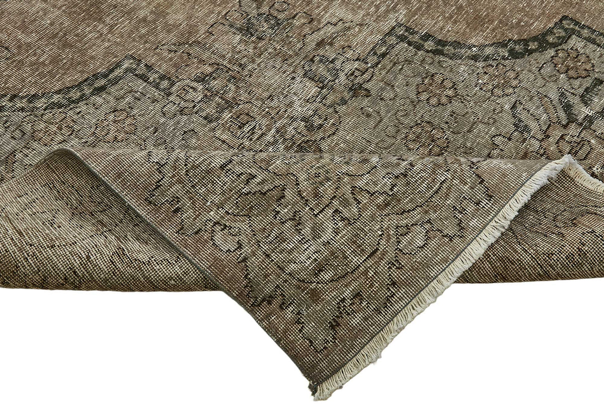 Zelko Gri Eskitme Halı Kahverengi Zeminli El Dokuma 287x387 cm – kenar detayı