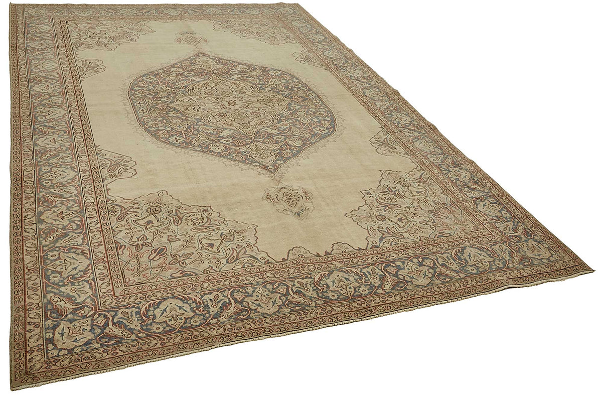 Rusvo Bej Lacivert Madalyon Desenli Yün ve Pamuk Halı 205x303 cm – genel görünüm