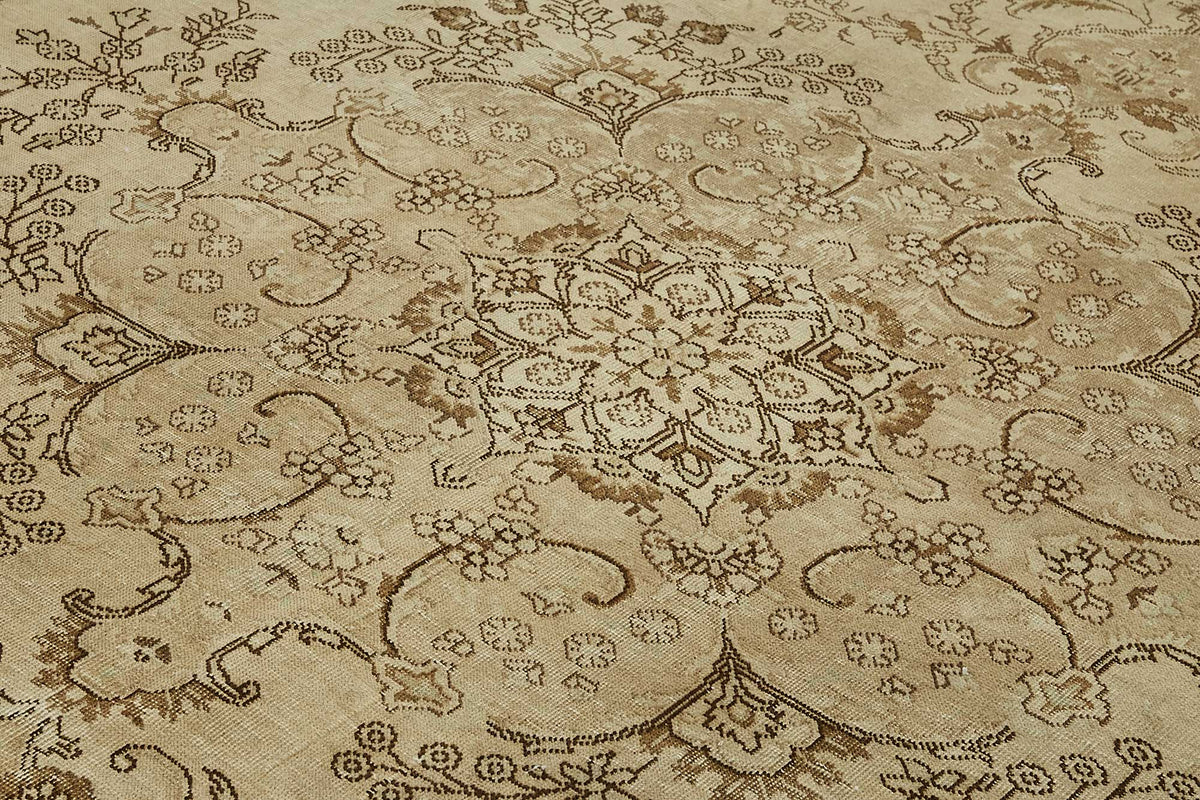 Rusvo Bej Kahverengi Madalyon Desenli Klasik El Dokuma Halı 291x385 cm – mekânda kullanım