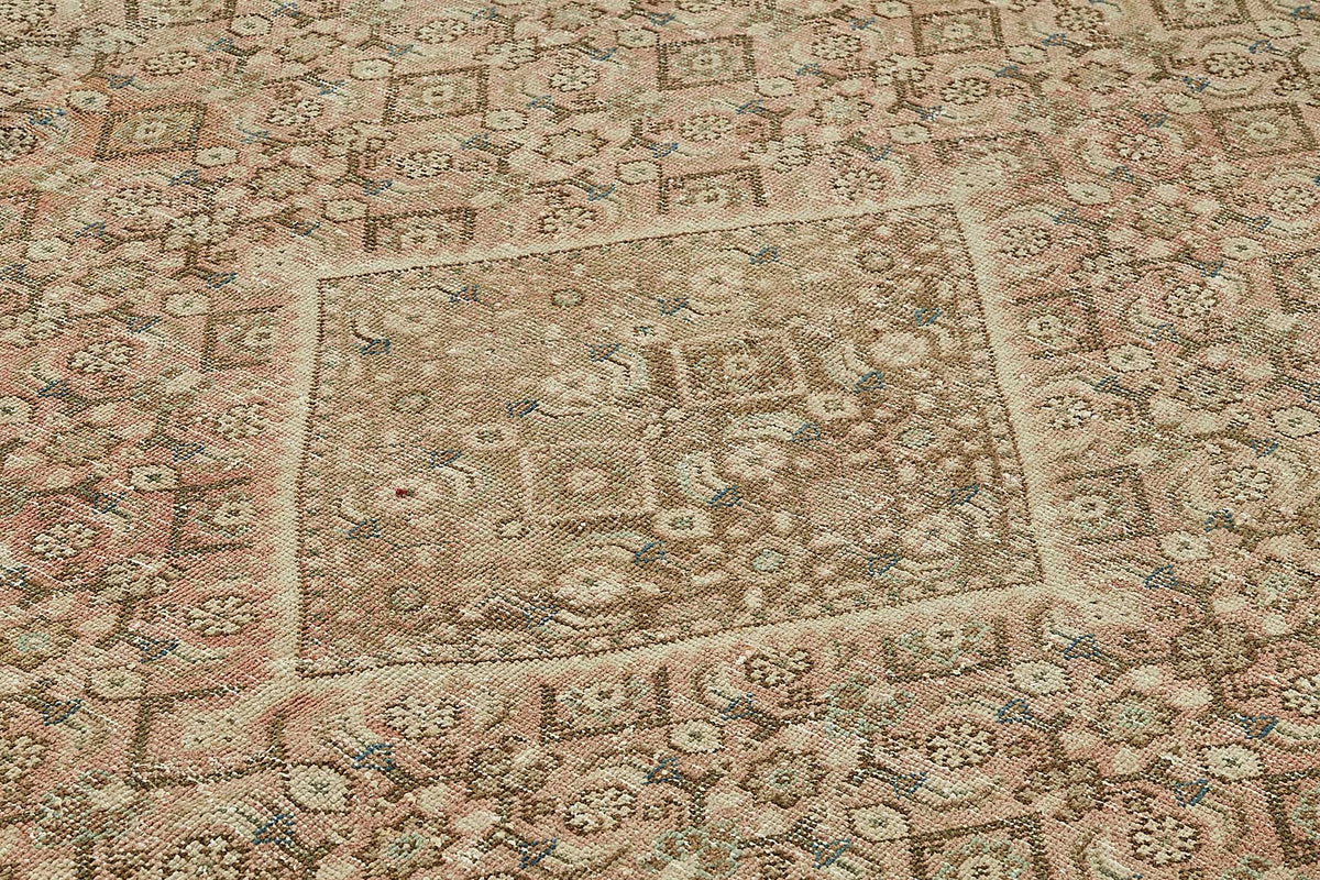 Rusvo Kahverengi Halı 6 m2 Bej Zeminli Geometrik Desenli 285x393 cm – mekânda kullanım