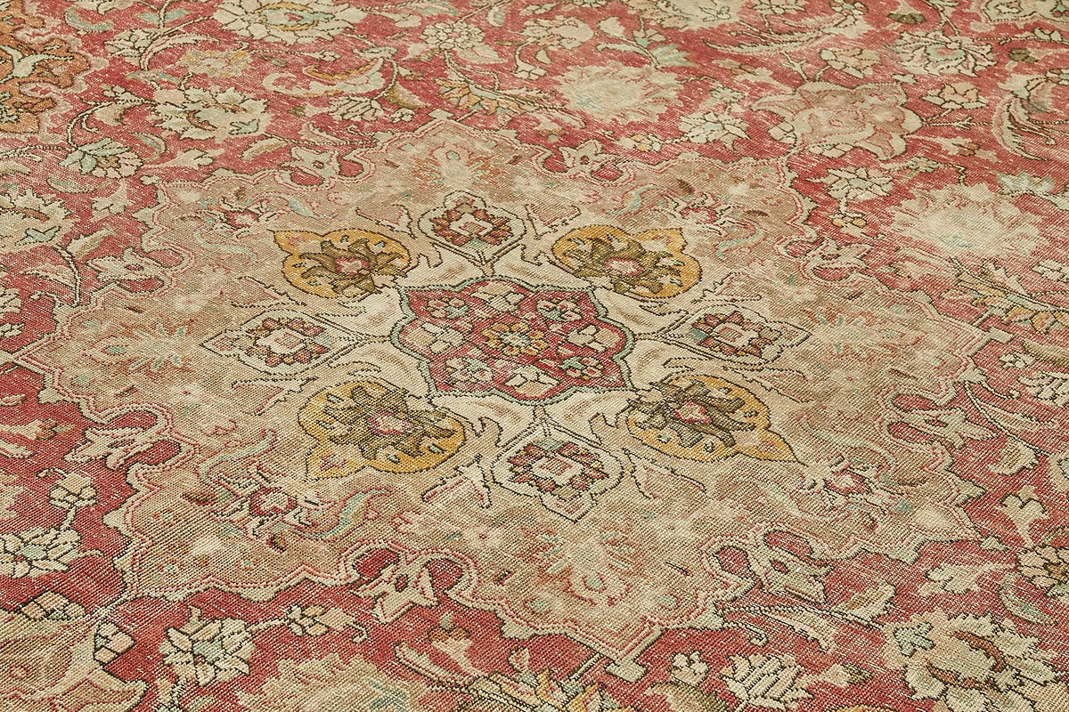 Rusvo Vintage Kırmızı Bej Madalyon Desenli El Dokuma Halı 304x376 cm – mekânda kullanım
