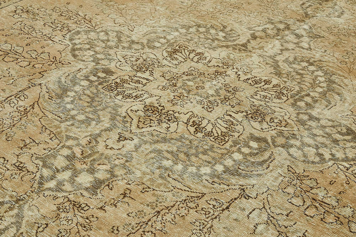 Rusvo Kahverengi Vintage Halı Bej Madalyon Desenli 300x387 cm – mekânda kullanım