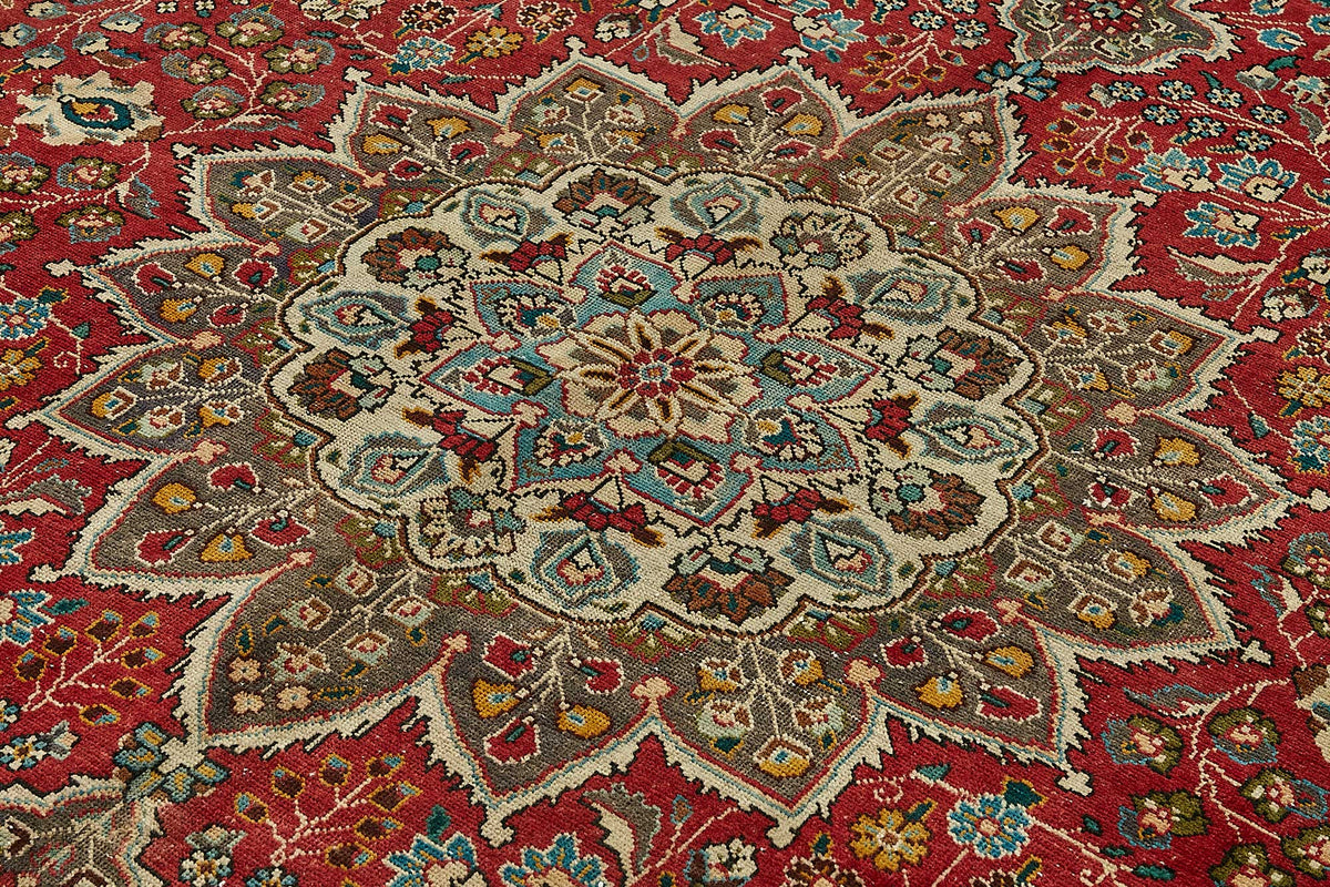 Rusvo Kırmızı Turkuaz Madalyon Desenli Yün Halı 248x329 cm – mekânda kullanım