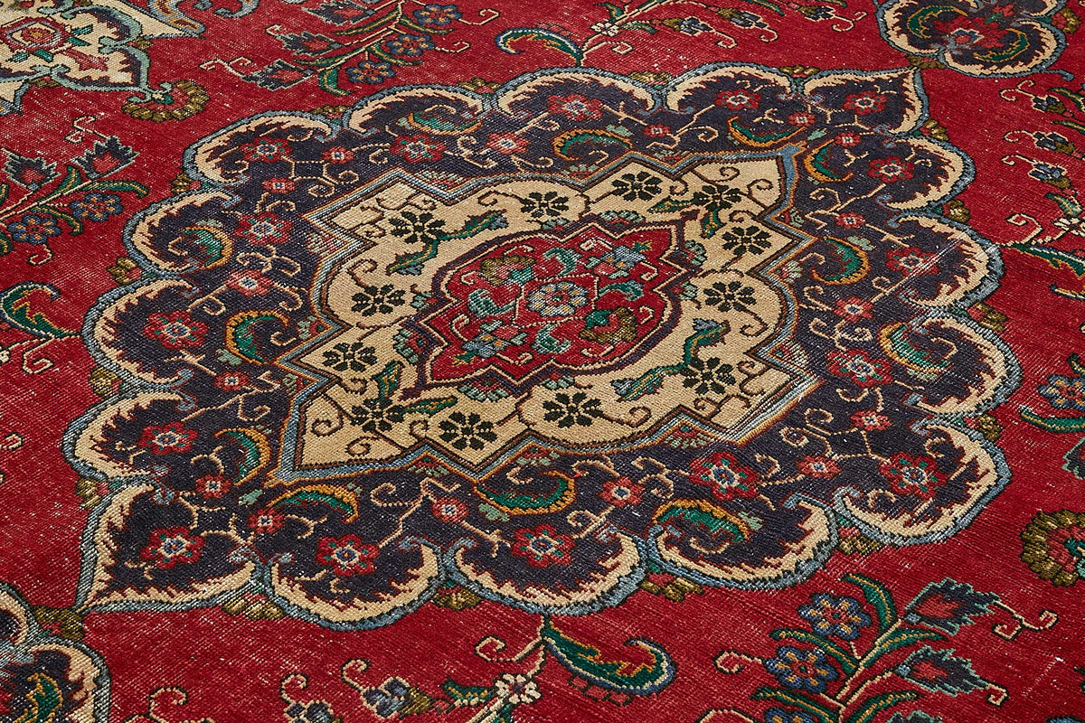 Rusvo Kırmızı Bej Madalyon Desenli Yün El Dokuma Halı 300x390 cm – mekânda kullanım