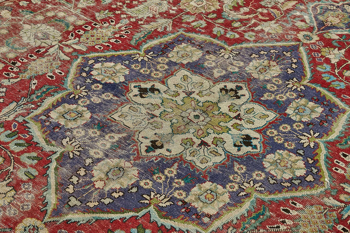 Rusvo Madalyon Desenli Kırmızı Lacivert El Dokuma Halı 244x337 cm – mekânda kullanım