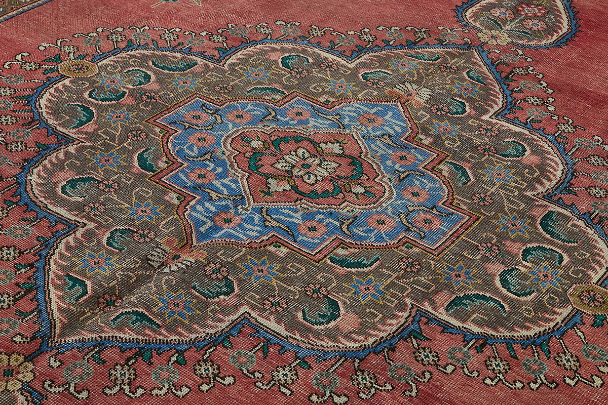 Rusvo Kırmızı Mavi Madalyon El Dokuma Halı 290x380 cm – mekânda kullanım