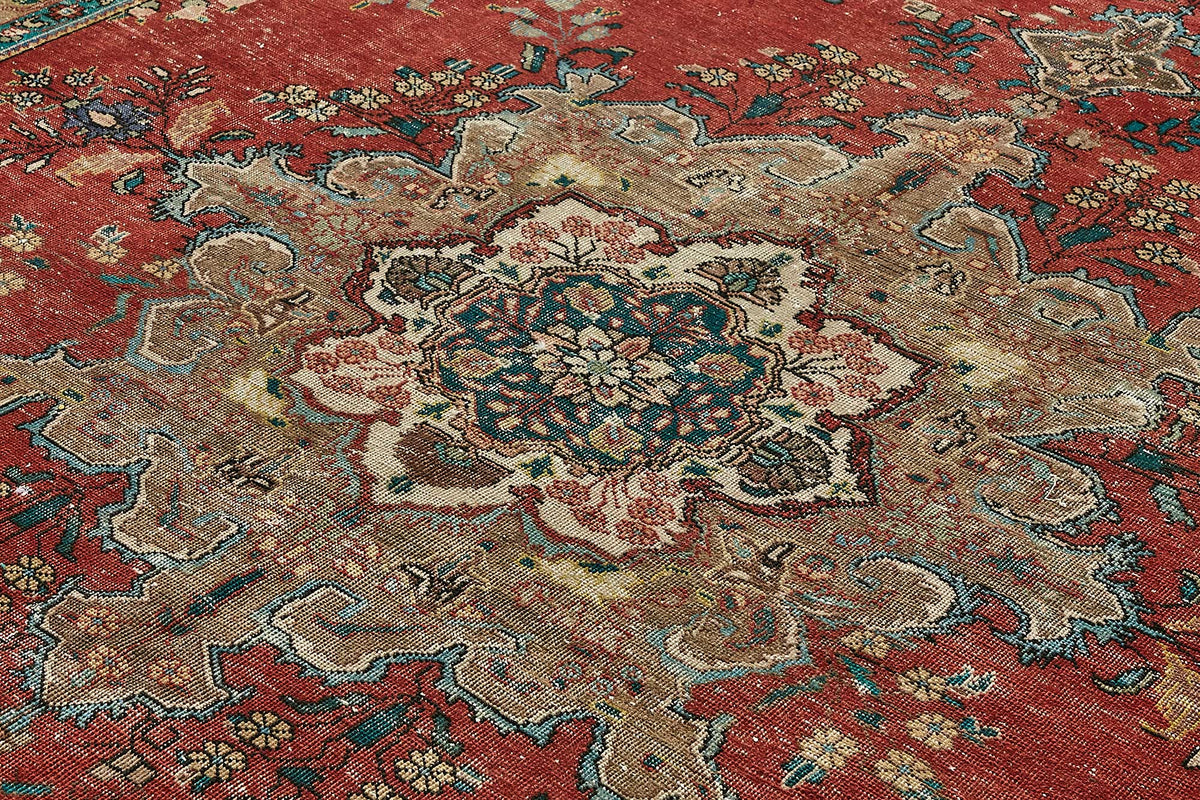 Rusvo Madalyon Desenli Kırmızı Vintage Halı 286x374 cm – mekânda kullanım