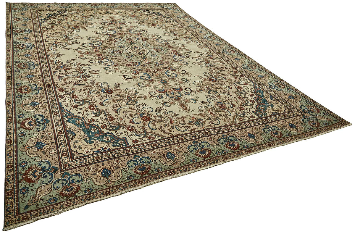Rusvo Bej Kahverengi Madalyon Desenli Klasik El Dokuma Halı 285x410 cm – genel görünüm