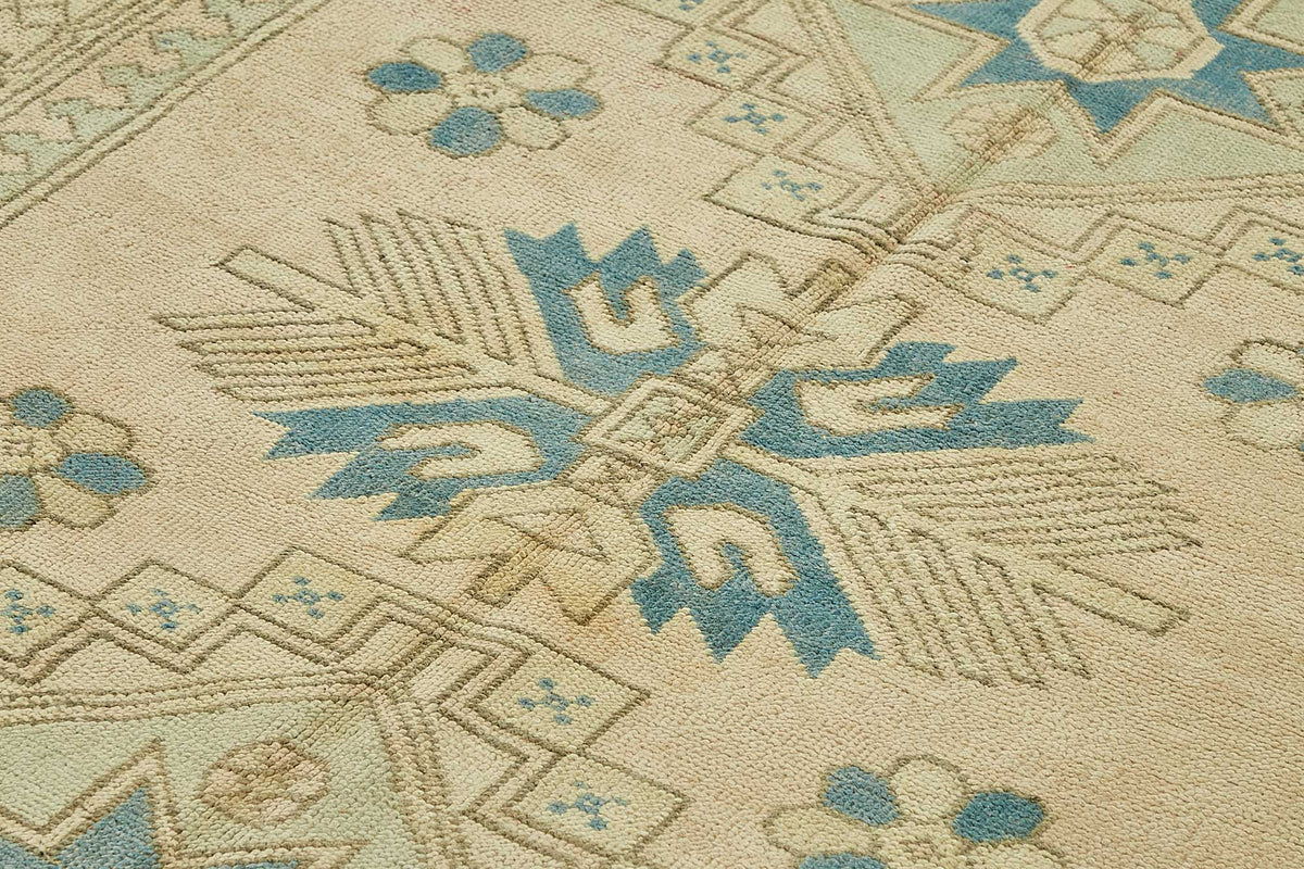 Kavale Etnik Geometrik Desenli Bej Mavi Vintage El Dokuma Halı 176x266 cm – mekânda kullanım