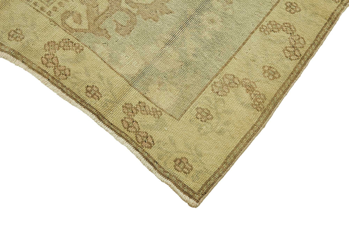 Kavale Madalyon Desenli Düz Kahverengi Halı 167x260 cm – detay görünümü