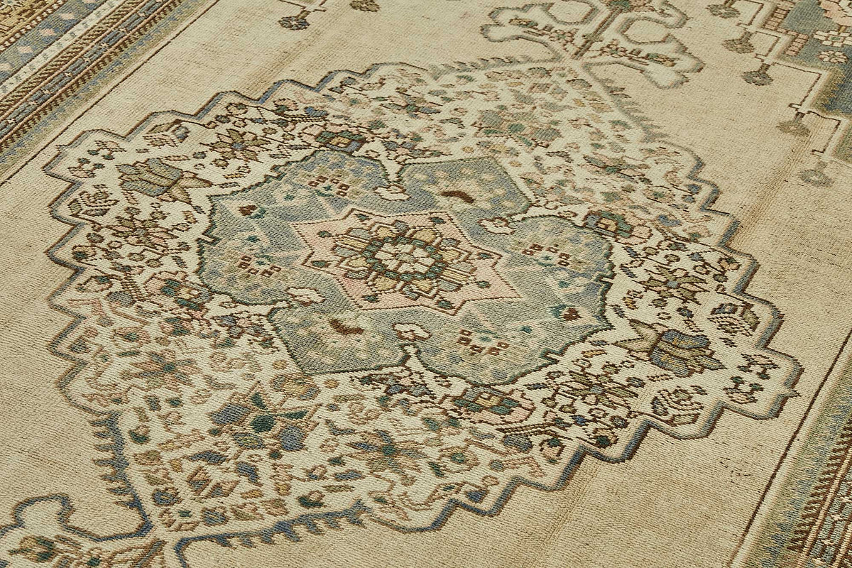 Kavale Vintage Bej Mavi Madalyon Desenli El Dokuma Halı 197x298 cm 49784 – mekânda kullanım