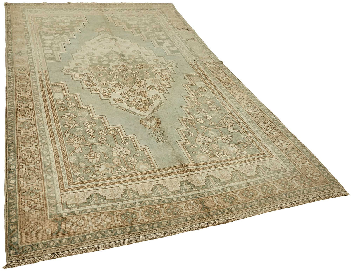 Kavale Adaçayı Yeşili Bej Madalyon Desenli Halı 177x324 cm – genel görünüm