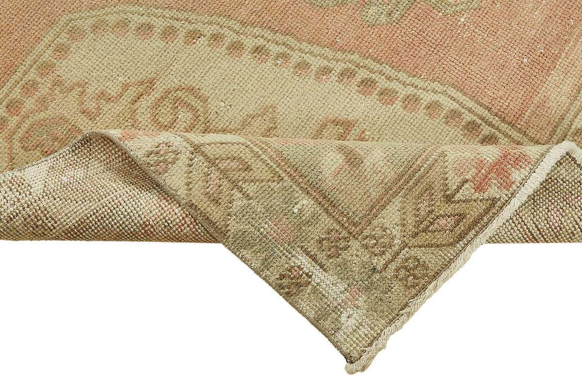 Gekro Vintage Pembe Madalyon Desenli El Dokuma Halı 130x228 cm 49832 – kenar detayı