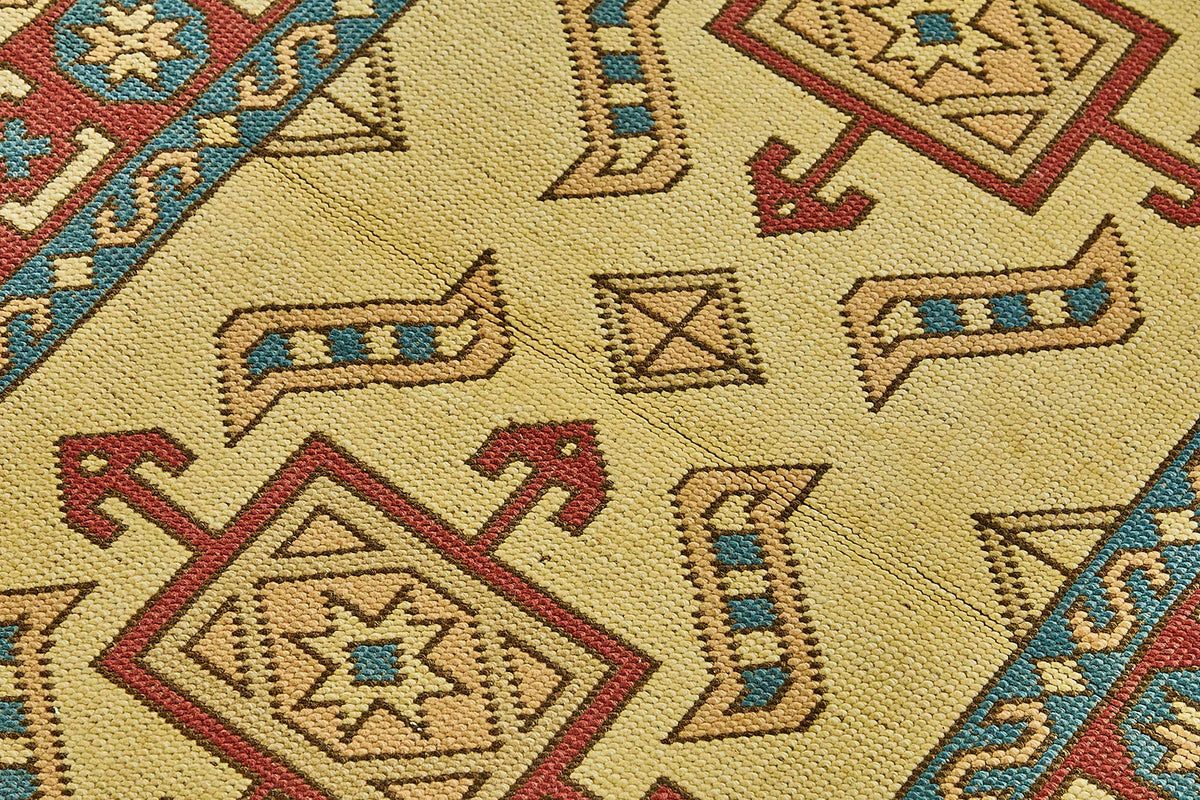 Gekro Sarı Bordo Madalyon Desenli El Dokuma Halı 84x105 cm – mekânda kullanım