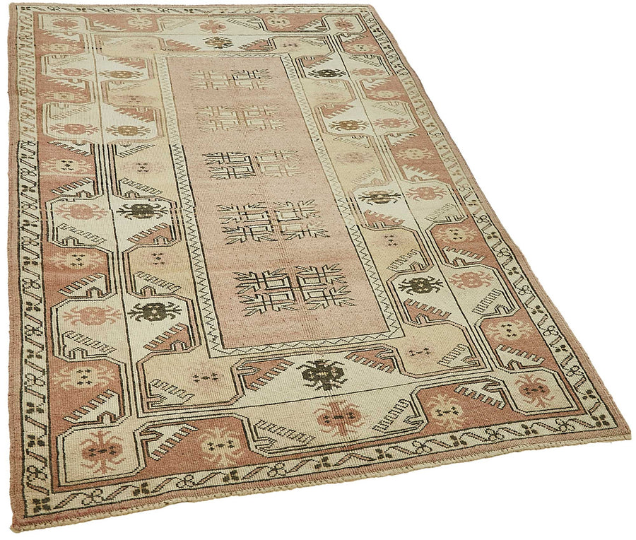 Gekro Bej Zeminli Kırmızı Geometrik Desenli Yün Halı 126x194 cm – genel görünüm