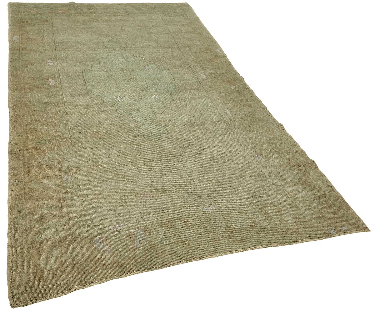 Kavale Madalyon Desenli Yeşil Bej Eskitme El Dokuma Halı 144x245 cm – genel görünüm
