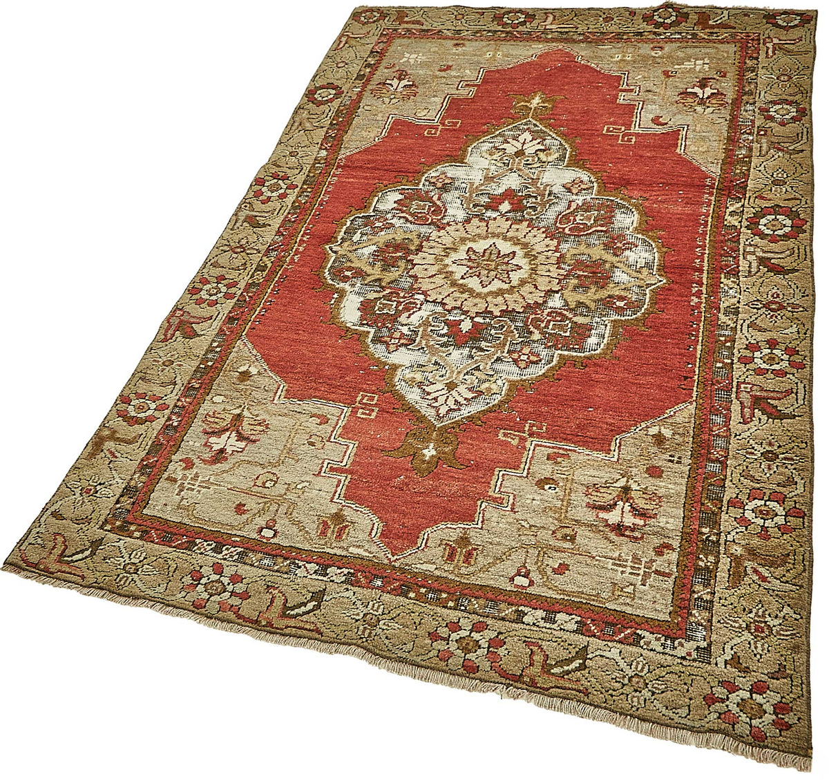 Gekro Kırmızı Bej Madalyon Desenli El Dokuma Halı 112x187 cm – doku yakın çekim