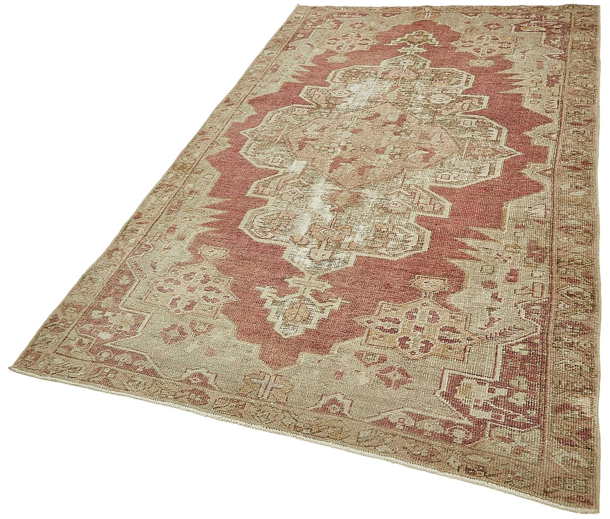 Gekro Gümüş Gri Zeminli Kırmızı Etnik Halı Geometrik Desenli 136x240 cm – doku yakın çekim