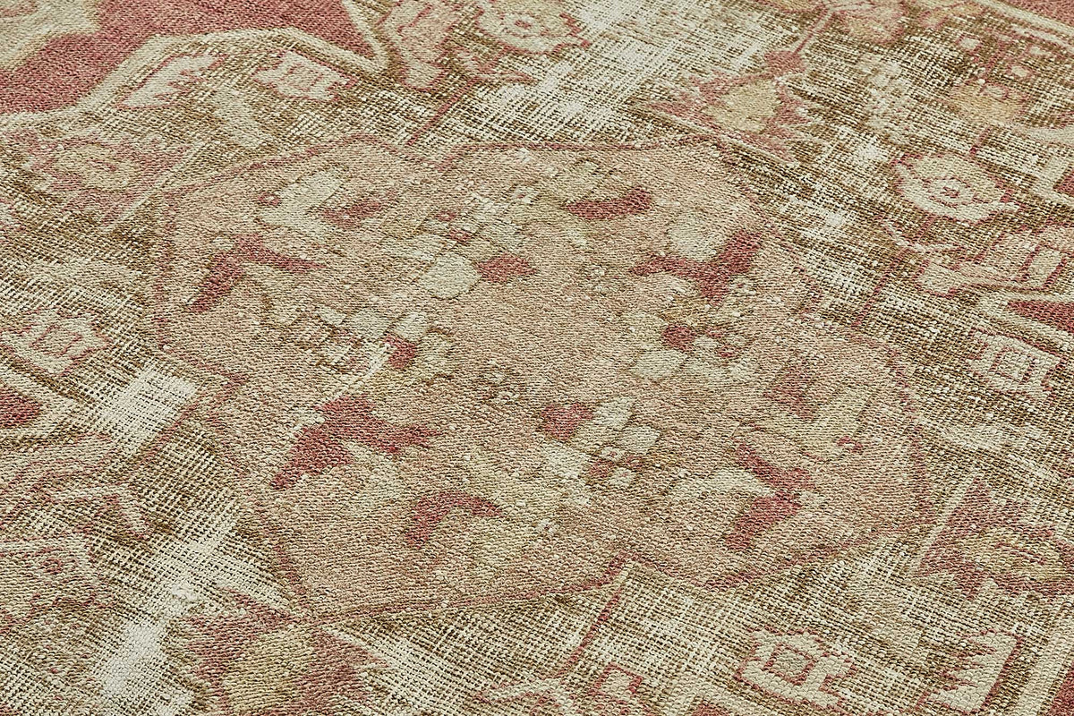 Gekro Gümüş Gri Zeminli Kırmızı Etnik Halı Geometrik Desenli 136x240 cm – mekânda kullanım