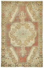 Gekro Bej Zeminli Kırmızı Madalyon Desenli Yün Halı 136x213 cm