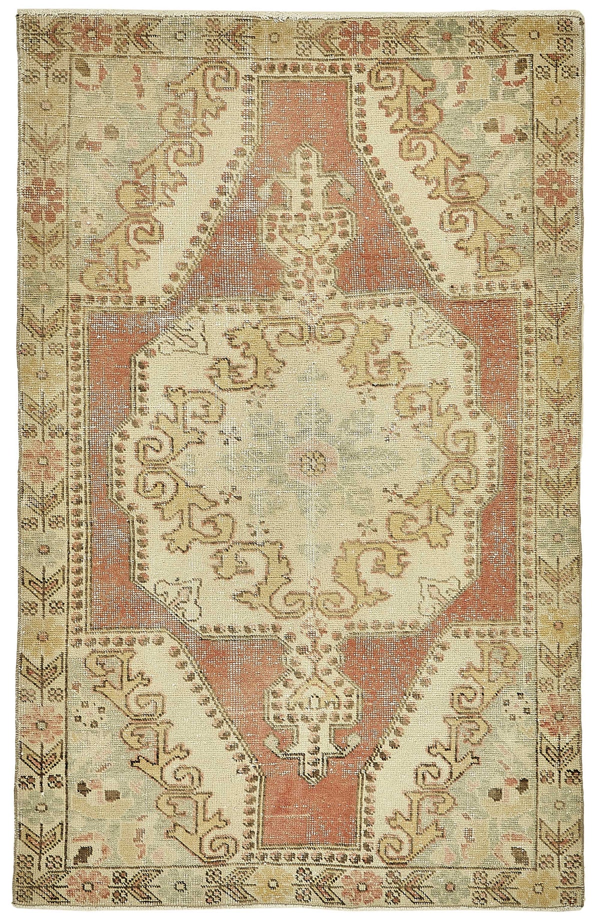 Gekro Bej Zeminli Kırmızı Madalyon Desenli Yün Halı 136x213 cm