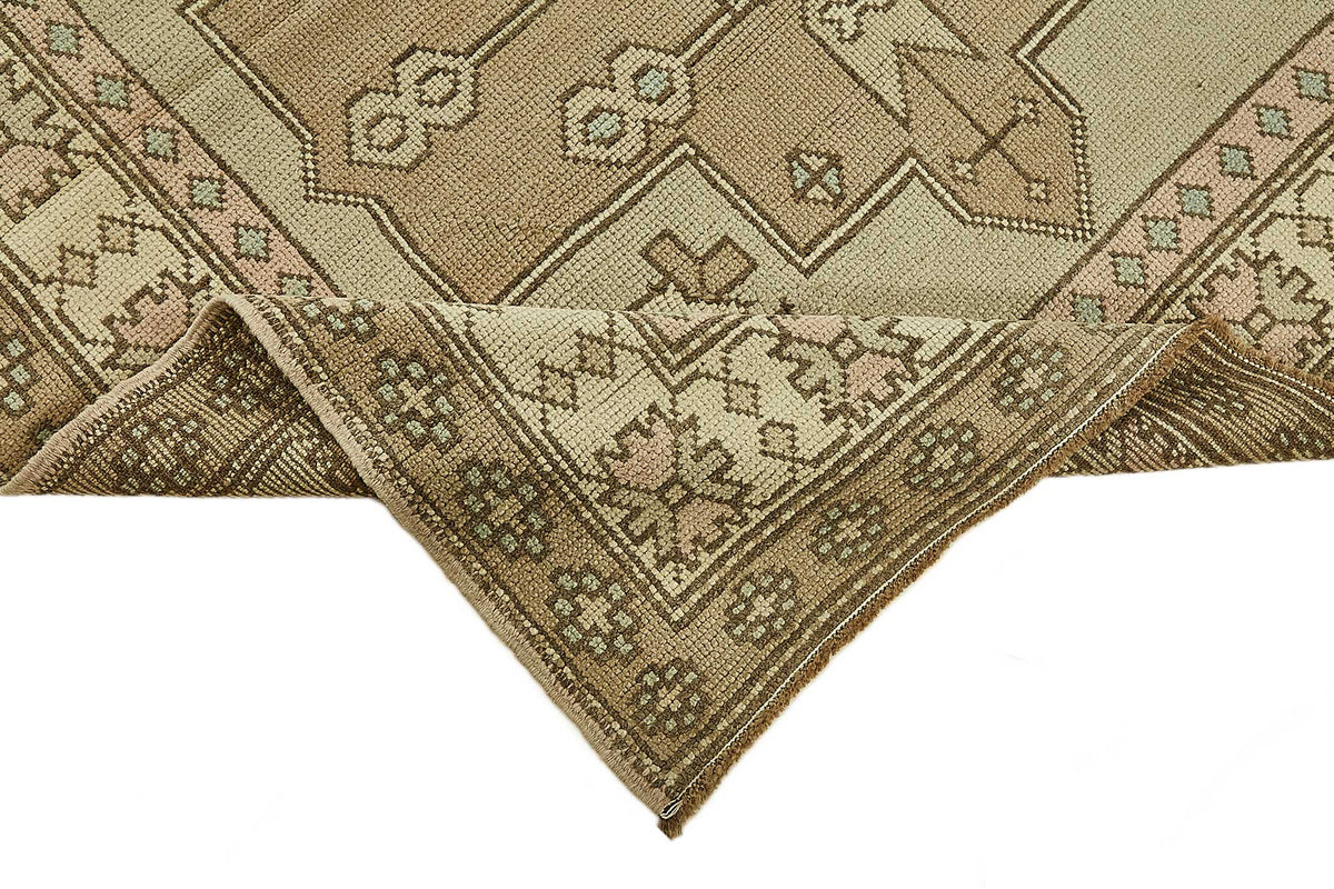 Gekro Bej Halı El Dokuma Madalyon Desenli 134x237 cm 49936 – kenar detayı