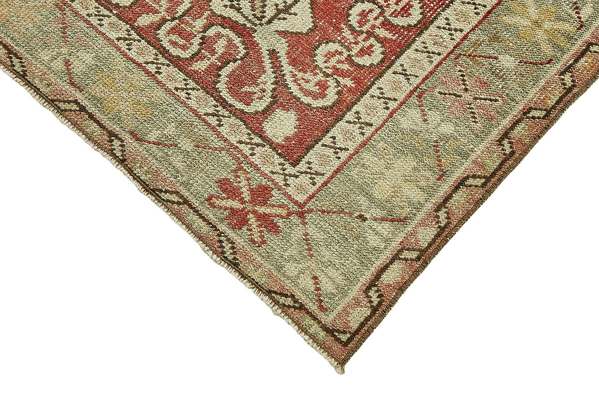 Gekro Kırmızı Bej Madalyon Desenli Etnik El Dokuma Halı 100x205 cm – detay görünümü