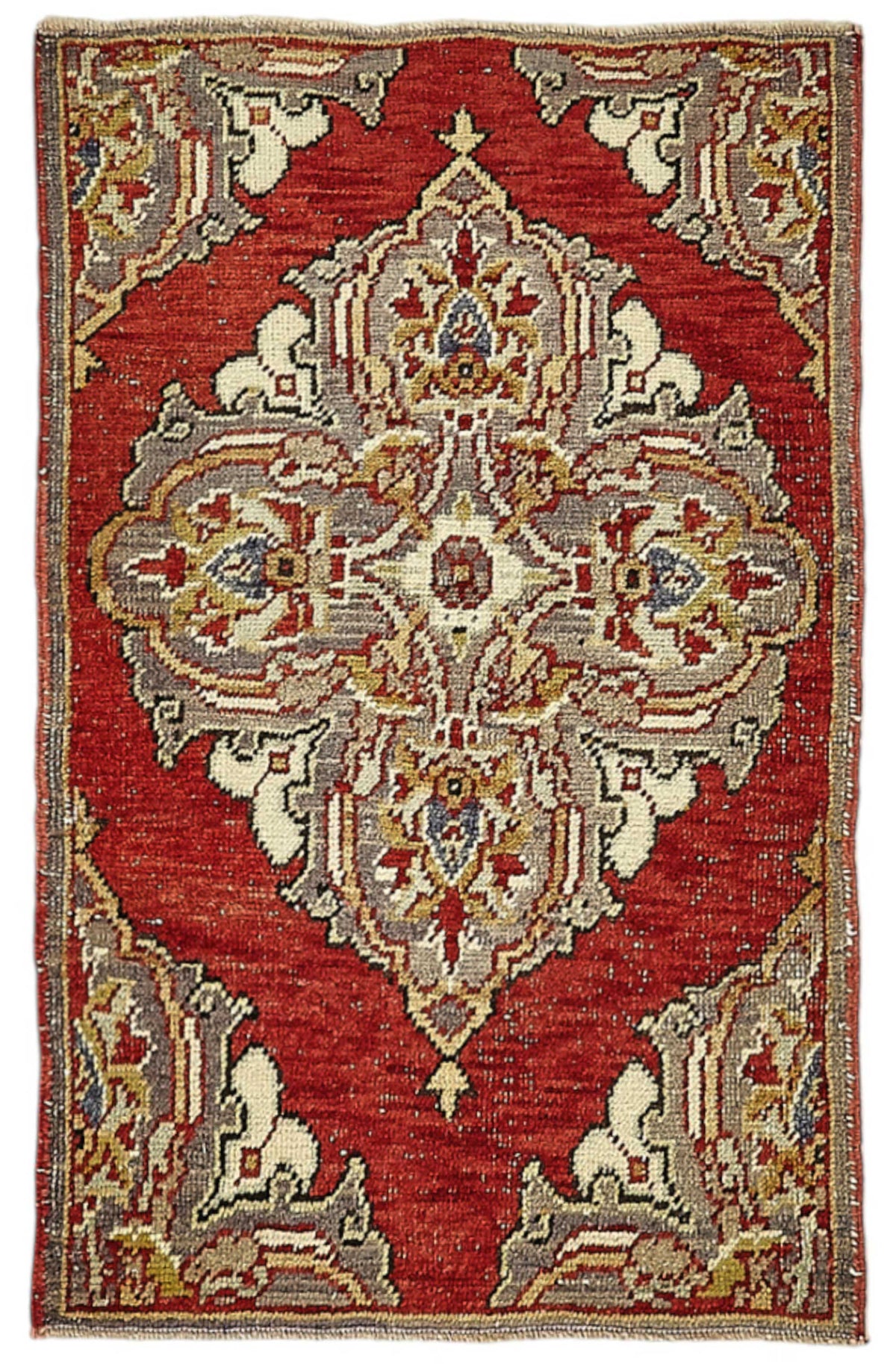 Gekro Kırmızı Madalyon Desenli Klasik Yün El Dokuma Halı 69x101 cm