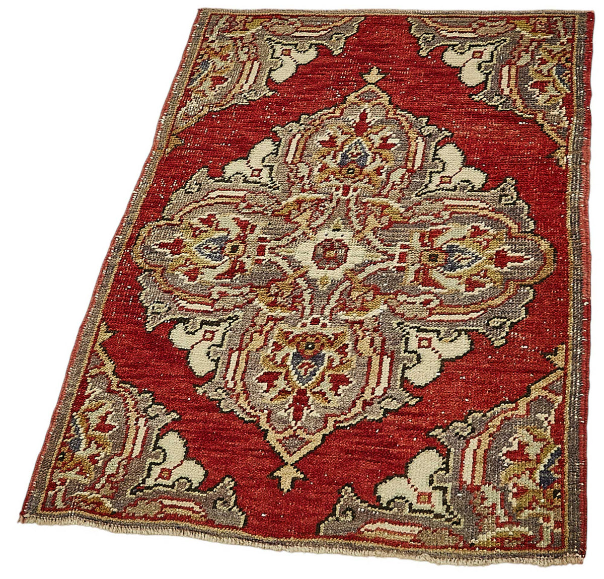 Gekro Kırmızı Madalyon Desenli Klasik Yün El Dokuma Halı 69x101 cm – doku yakın çekim