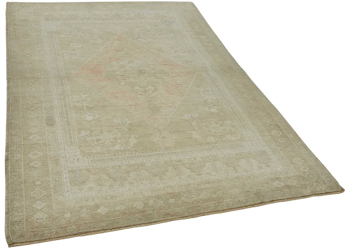 Gekro Madalyon Desenli Bej Pembe Klasik El Dokuma Halı 154x236 cm – genel görünüm