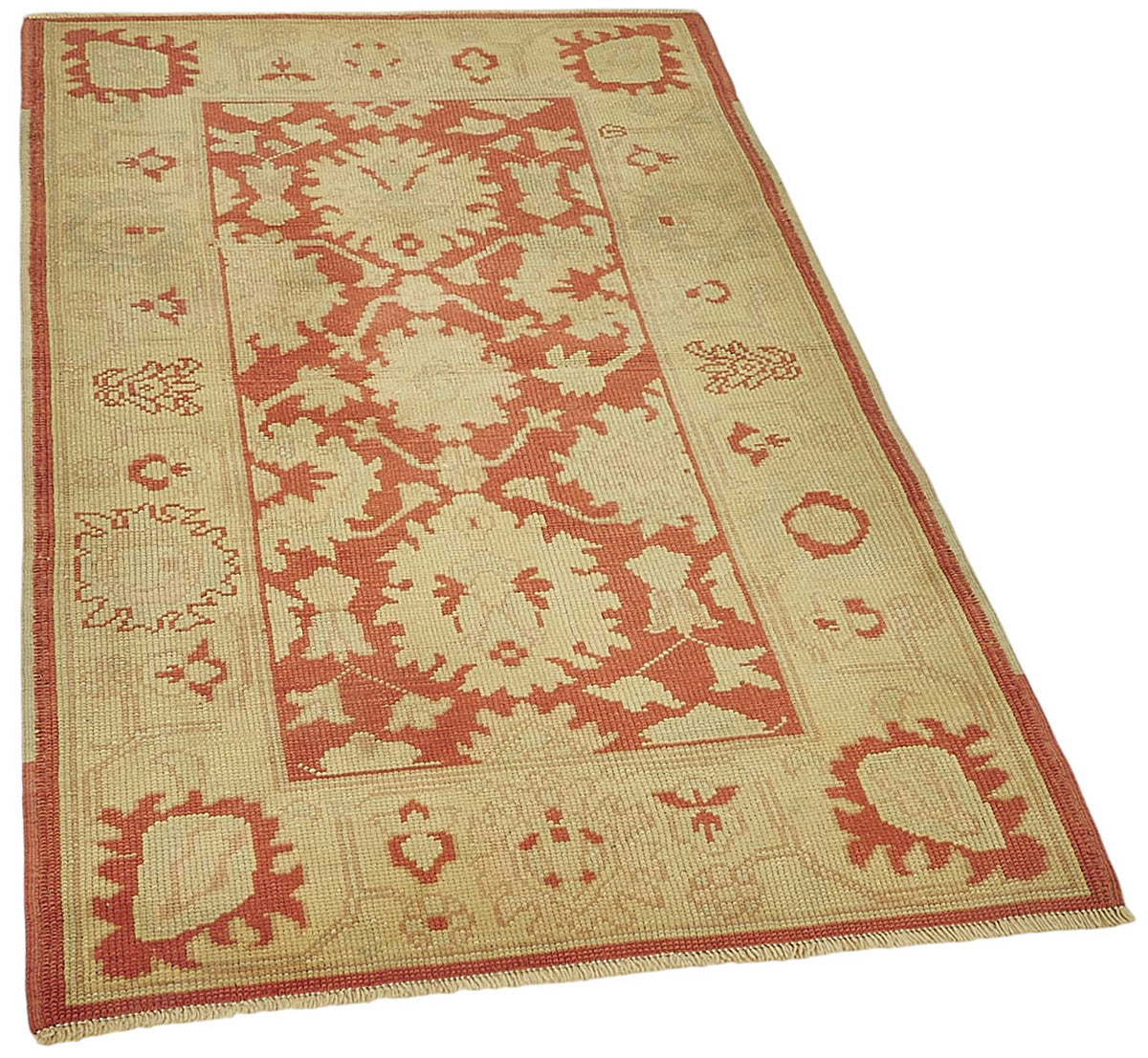 Gekro Bej Kırmızı Madalyonlu Klasik El Dokuma Halı 91x152 cm – genel görünüm