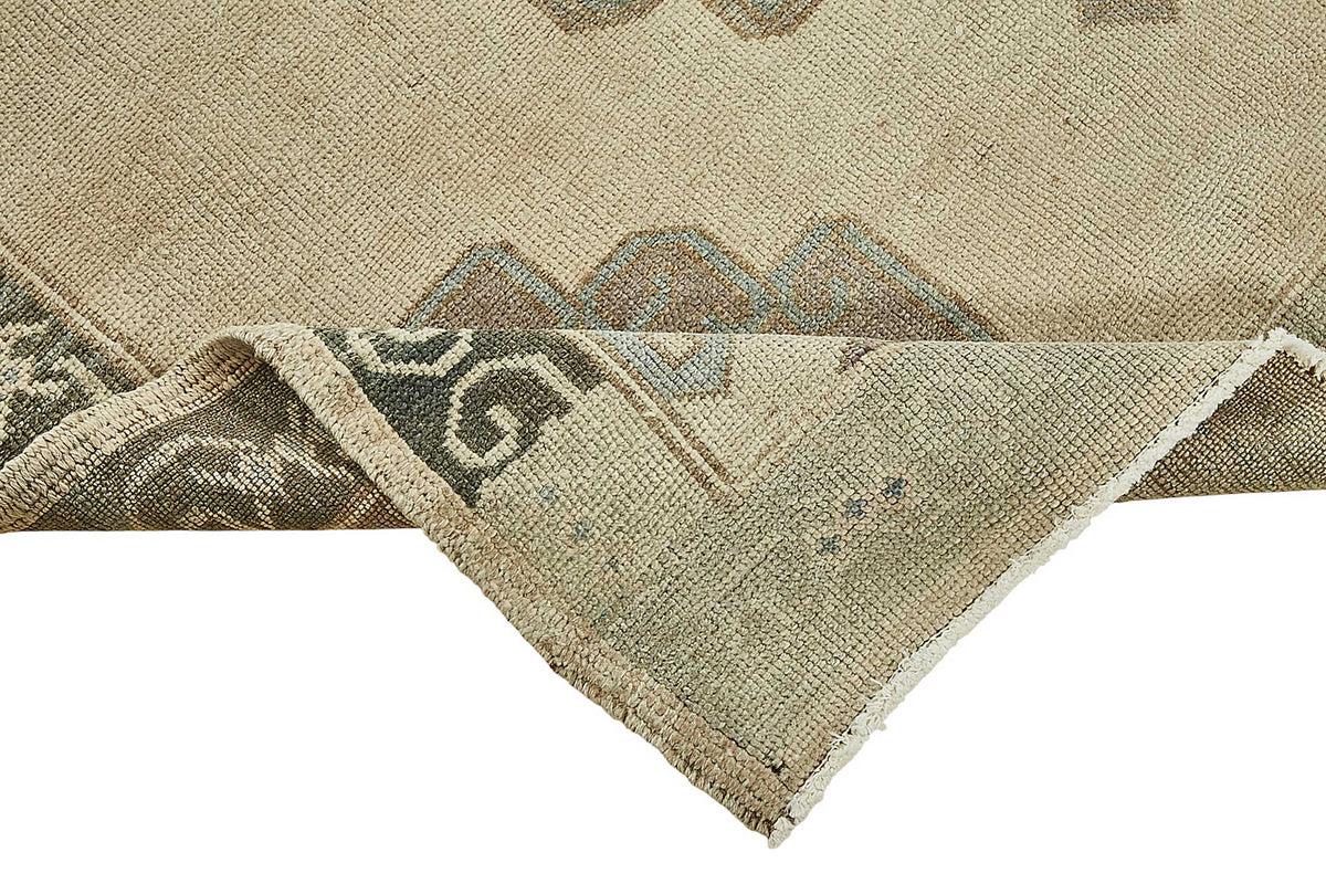 Gekro Bej Gri Geometrik Desenli 30-50 Yıllık Pamuk Yün El Dokuma Halı 137x212 cm – kenar detayı