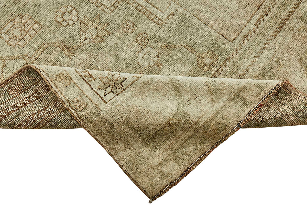 Kavale Madalyon Desenli Bej Eskitme Vintage Halı 156x315 cm – kenar detayı
