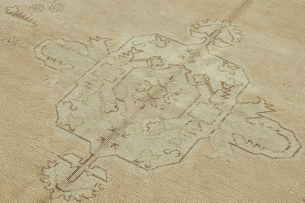 Kavale Bej Rengi Halı Madalyon Desenli Vintage Dokuma 202x302 cm – mekânda kullanım