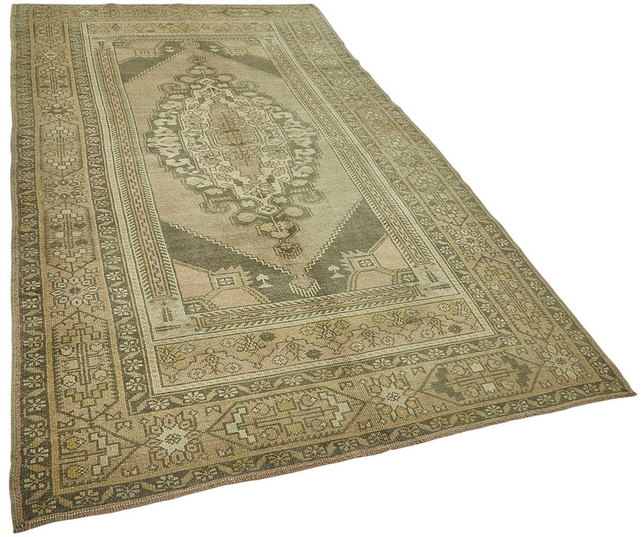 Kavale Bej Gri Madalyon Desenli 30-50 Yıllık El Dokuma Halı 154x278 cm – genel görünüm