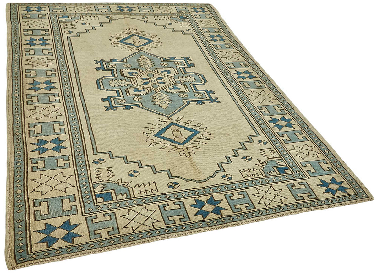 Kavale Bej ve Mavi Madalyon Desenli Yün Vintage Halı 172x235 cm – genel görünüm