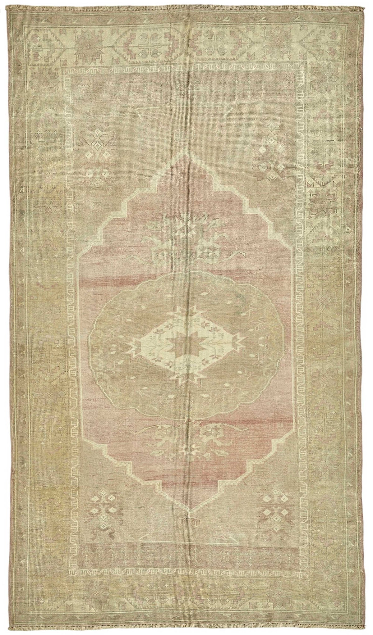 Kavale Düz Bej Halı Pembe ve Gümüş Dokunuşlu 156x270 cm 50019