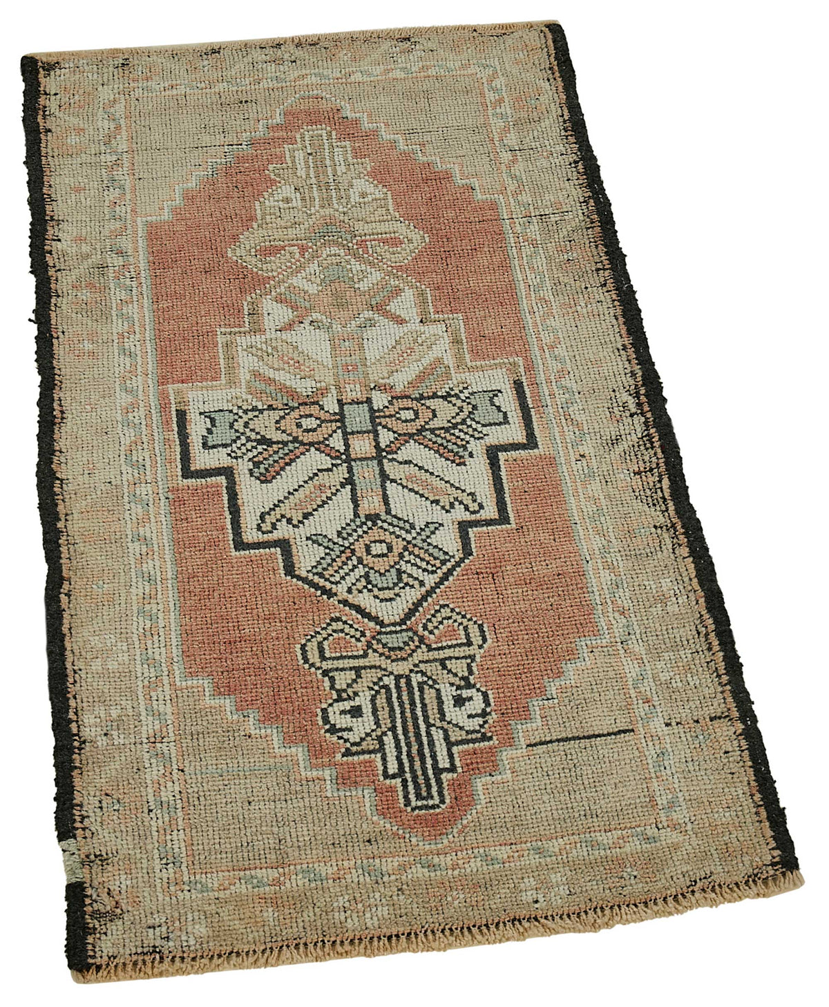 Vayla Bej Kırmızı Geometrik Etnik El Dokuma Halı 40-50 Yıllık 50x96 cm – genel görünüm