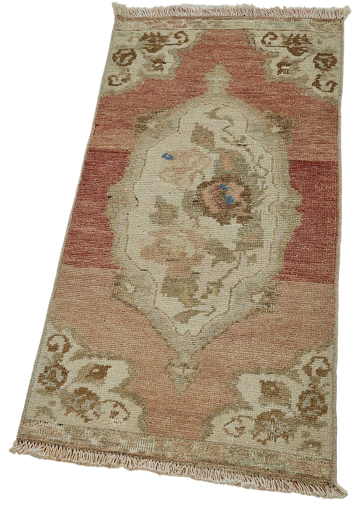 Vayla Gül Kurusu Pembe Madalyonlu Yün El Dokuma Halı 40x92 cm – doku yakın çekim