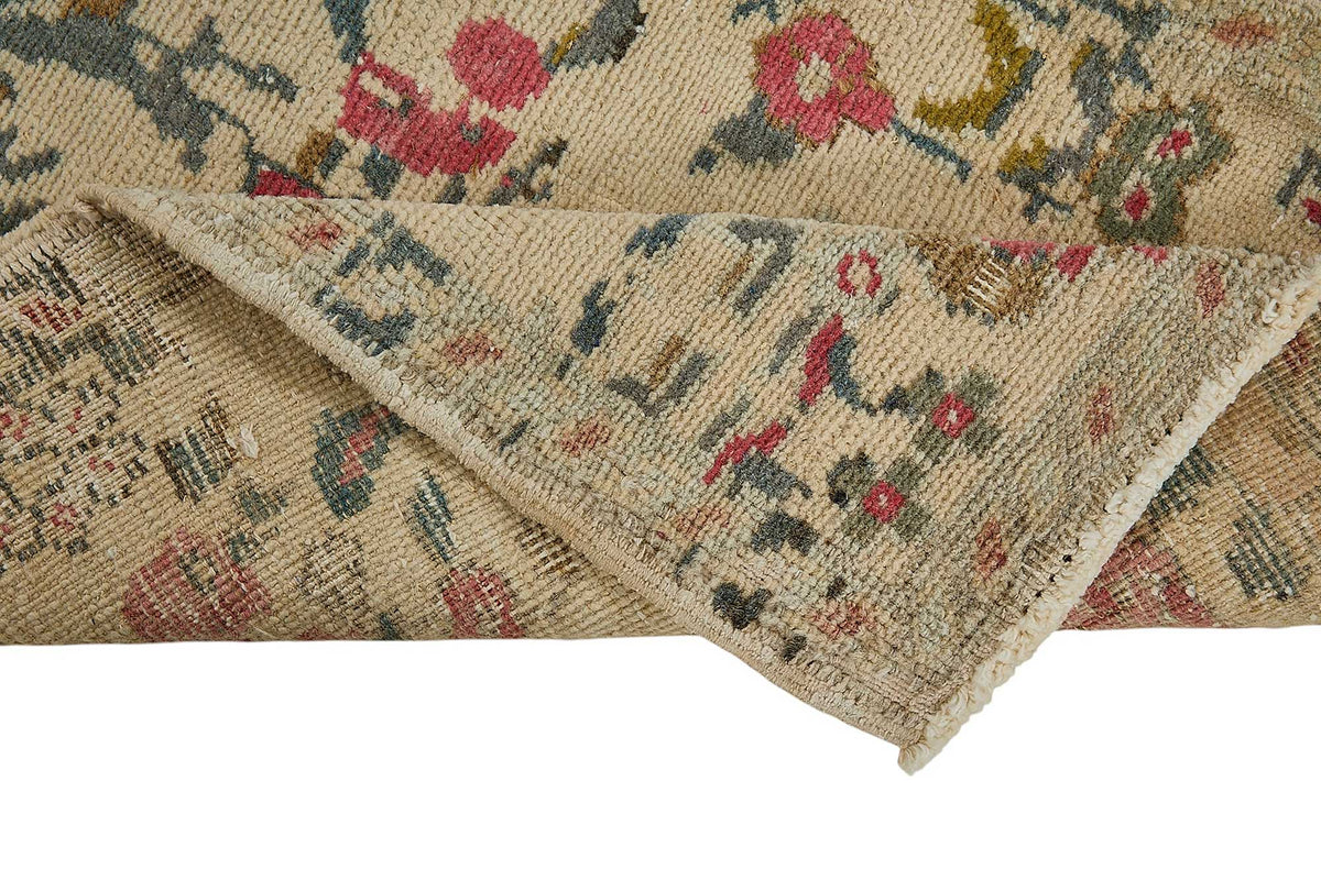 Vayla Çiçek Desenli Bej Halı Overdyed El Dokuması 49x96 cm 50739 – kenar detayı