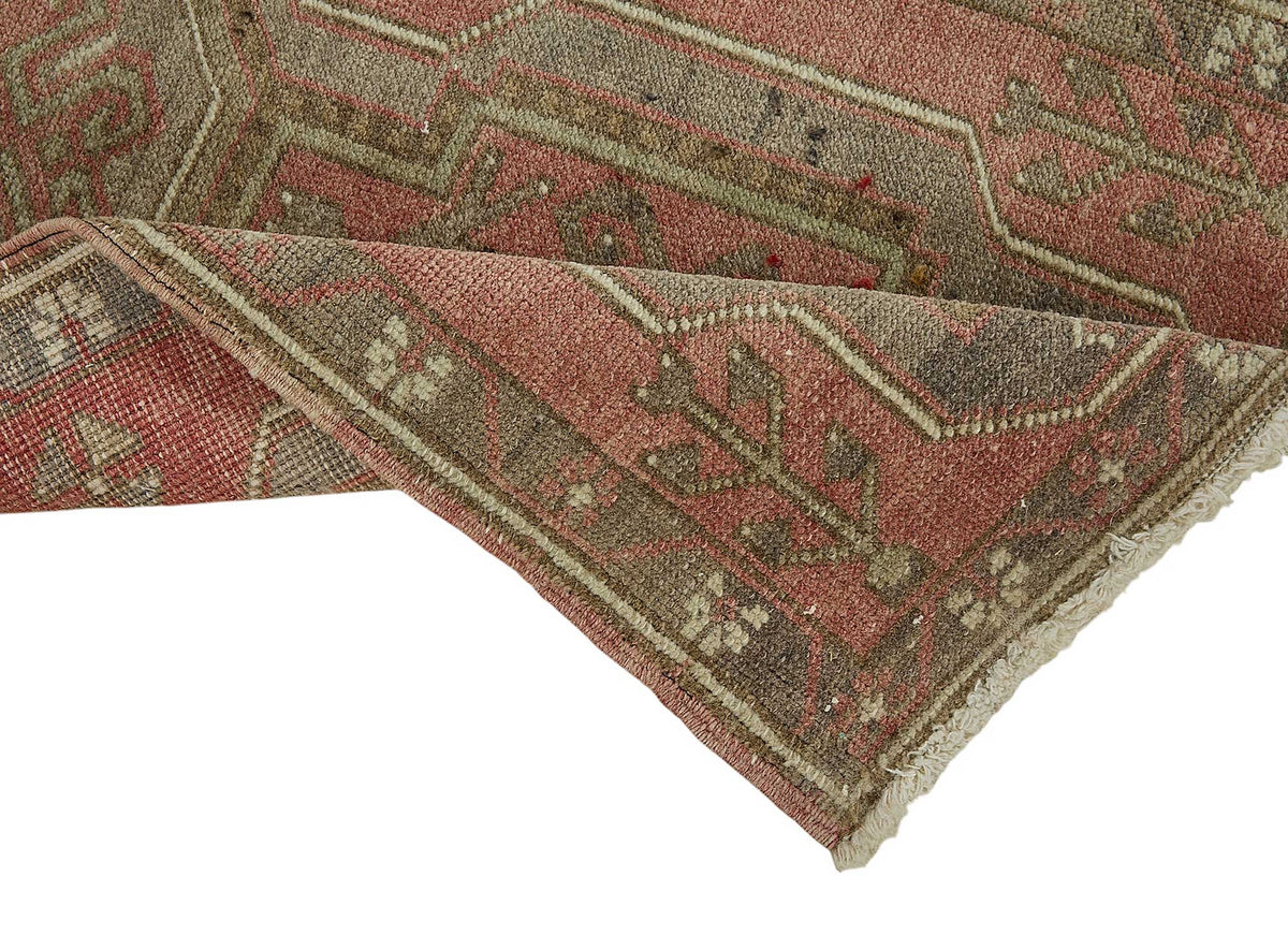 Vayla Kırmızı Bej Madalyon Desenli El Dokuma Halı 48x111 cm – kenar detayı