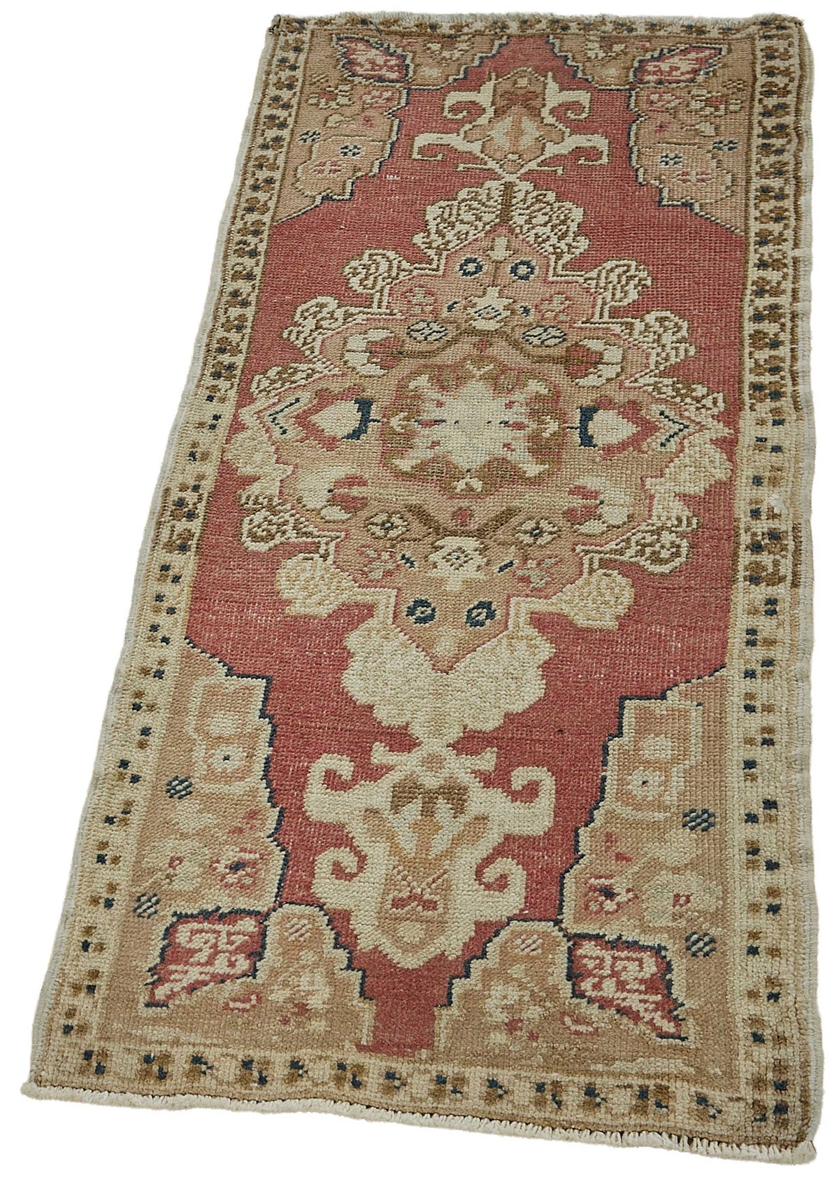 Vayla Gümüş Kırmızı Madalyon Desenli Klasik El Dokuma Halı 50x114 cm – doku yakın çekim