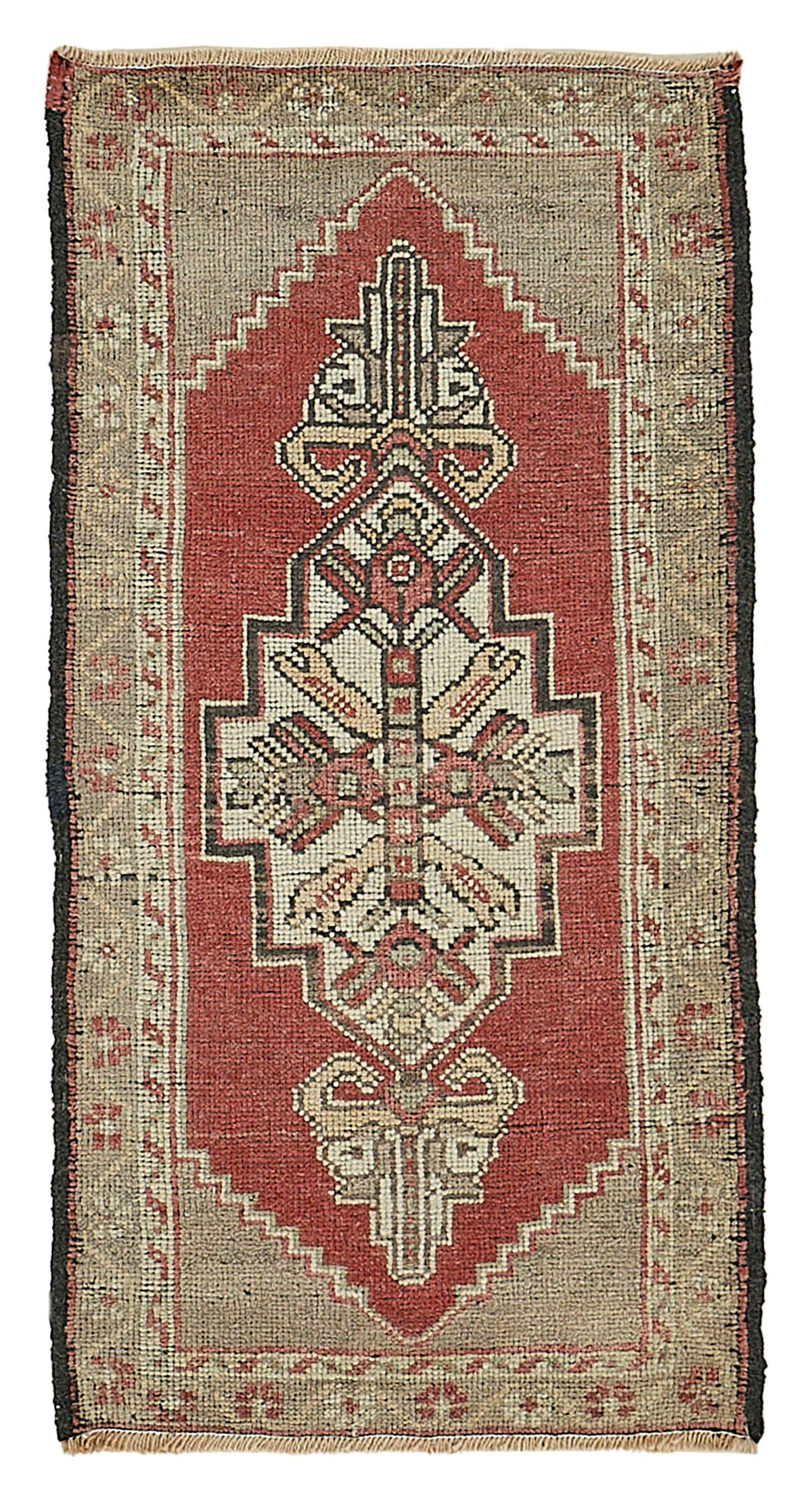 Vayla Madalyon Desenli Kırmızı ve Bej Renkli Overdyed El Dokuma Halı 52x99 cm