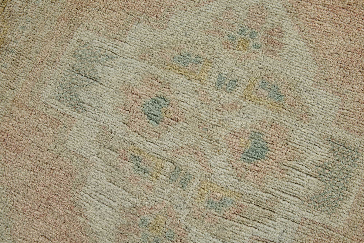 Vayla Bej Pembe Madalyon Desenli Vintage El Dokuma Halı 57x115 cm – mekânda kullanım