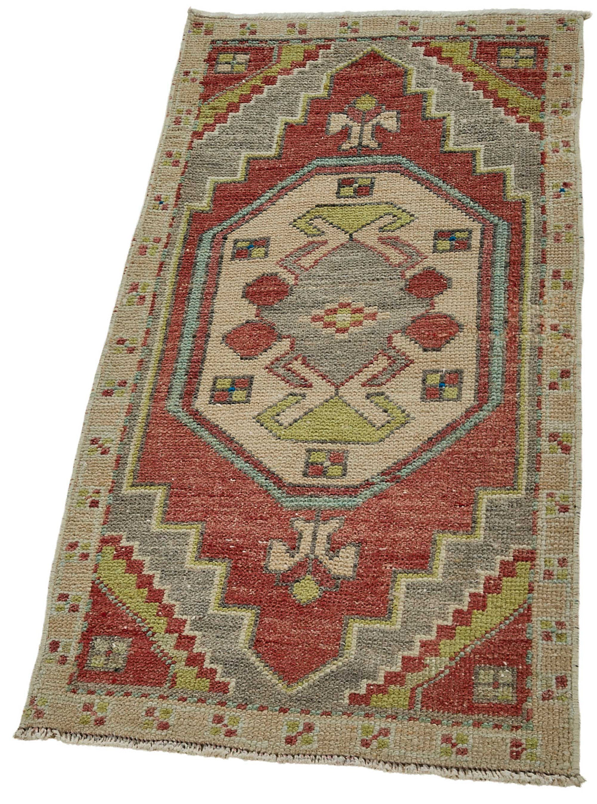 Vayla Kırmızı Etnik Halı Overdyed Yastık Ebadı 50x100 cm – doku yakın çekim