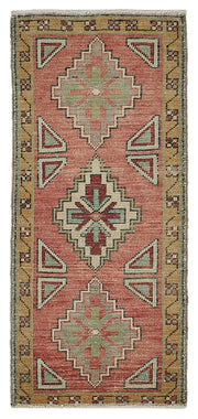 Vayla Overdyed Kırmızı Etnik Geometrik Desenli Küçük Halı 45x97 cm
