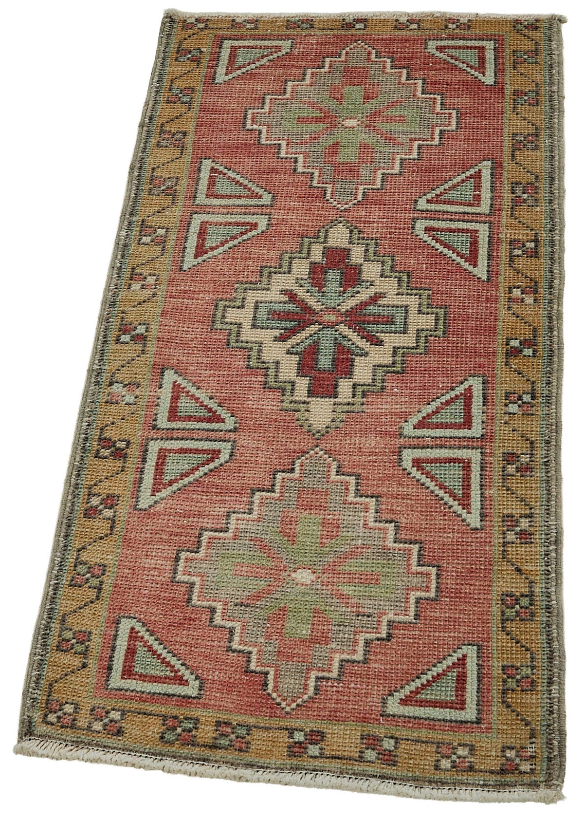 Vayla Overdyed Kırmızı Etnik Geometrik Desenli Küçük Halı 45x97 cm – doku yakın çekim